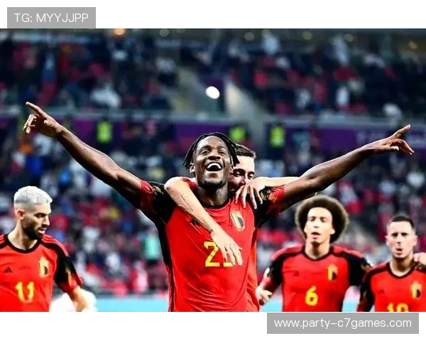 世界杯最新战报：国家队逆转胜利引发球迷热议与战术讨论